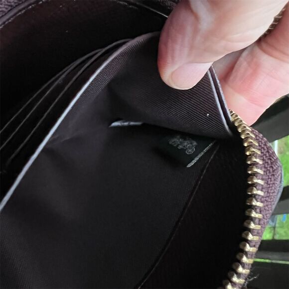 COACH Long Zip-Around Pebble Leather Wallet Credit Card Holder AUTHENTIC - Picture 7 of 7